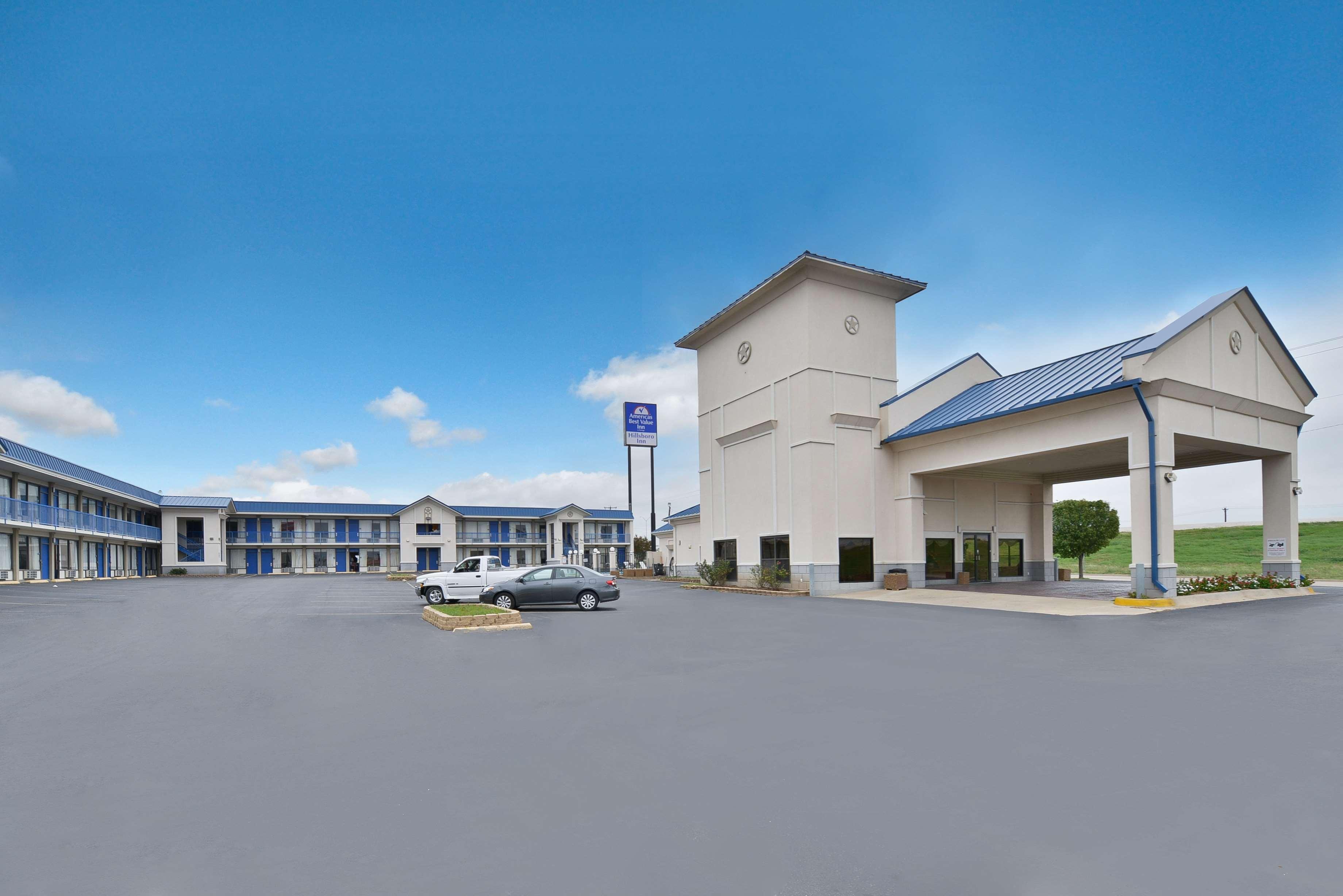 Americas Best Value Inn Hillsboro Exterior photo