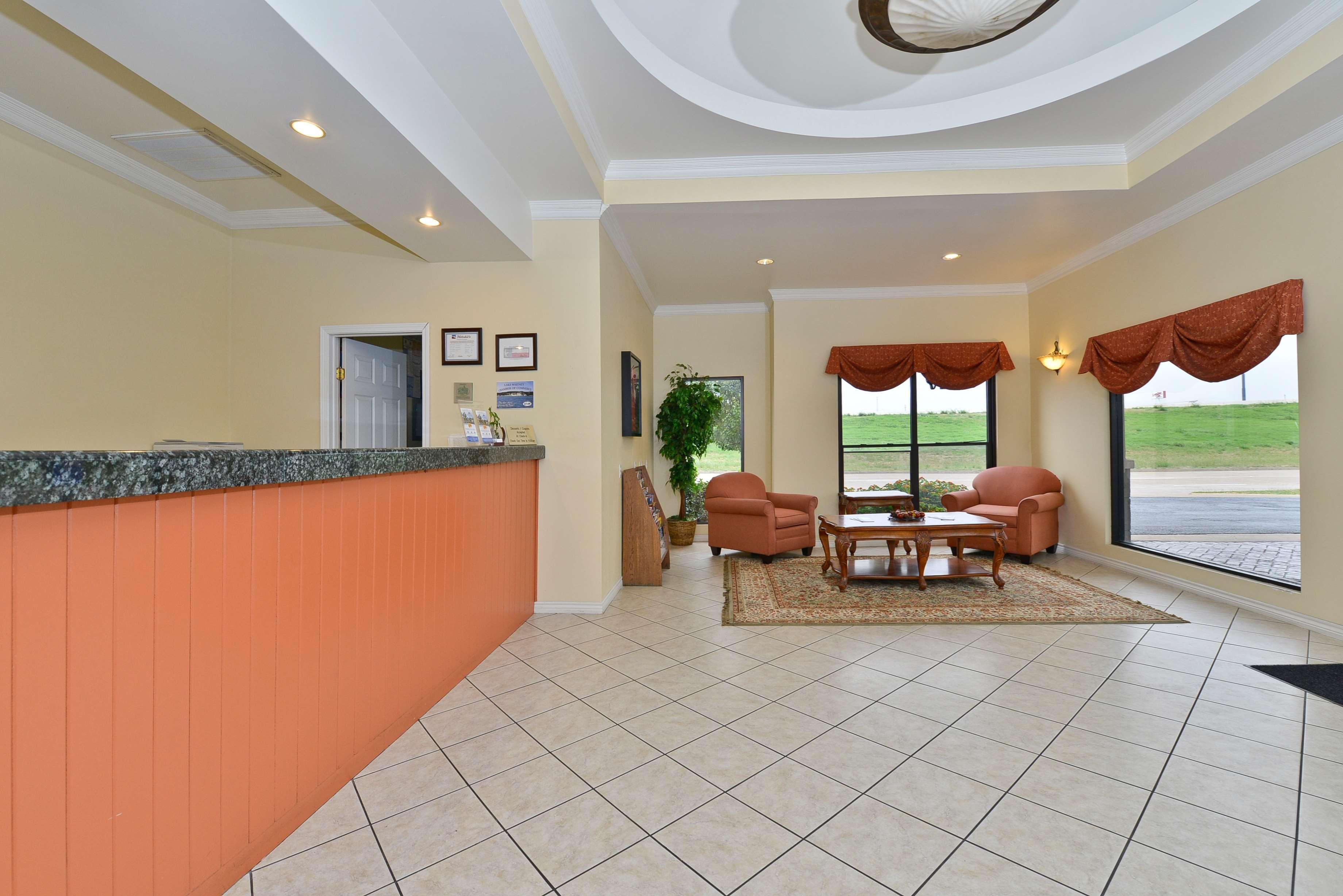 Americas Best Value Inn Hillsboro Interior photo